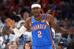 凯里·欧文加盟独行侠，新赛季剑指总冠军